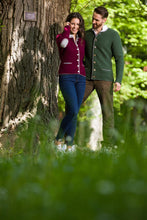 Lade das Bild in den Galerie-Viewer, Merinostrickjacke Mirabell - bordeaux