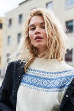 Lade das Bild in den Galerie-Viewer, Merinowollpulli Vagsoy