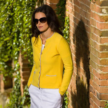 Lade das Bild in den Galerie-Viewer, Merinostrickjacke Attersee-limone