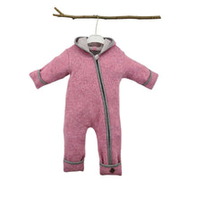 Lade das Bild in den Galerie-Viewer, Herzchenstrampler superweich rosa