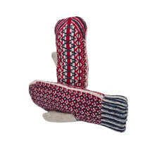 Lade das Bild in den Galerie-Viewer, Rote Fäustlinge mit Norwegermuster Innenseite