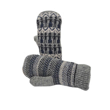 Lade das Bild in den Galerie-Viewer, Mittelgraue Fäustlinge mit Norwegermuster