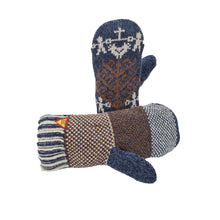 Lade das Bild in den Galerie-Viewer, Blaue Fäustlinge mit Norwegermuster Innenseite