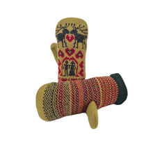 Lade das Bild in den Galerie-Viewer, Innenseite von gelb orangen Fäustlingen mit Norwegermuster