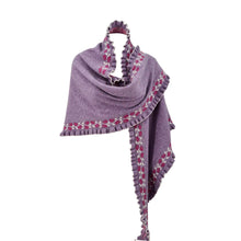 Lade das Bild in den Galerie-Viewer, Lila Dreieckstuch aus Lambswool mit Rosenborte