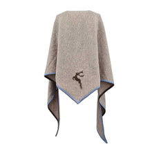 Lade das Bild in den Galerie-Viewer, Rückseite eine Dreieckstuches aus Merinowolle in beige mit hellblauer Umrandung